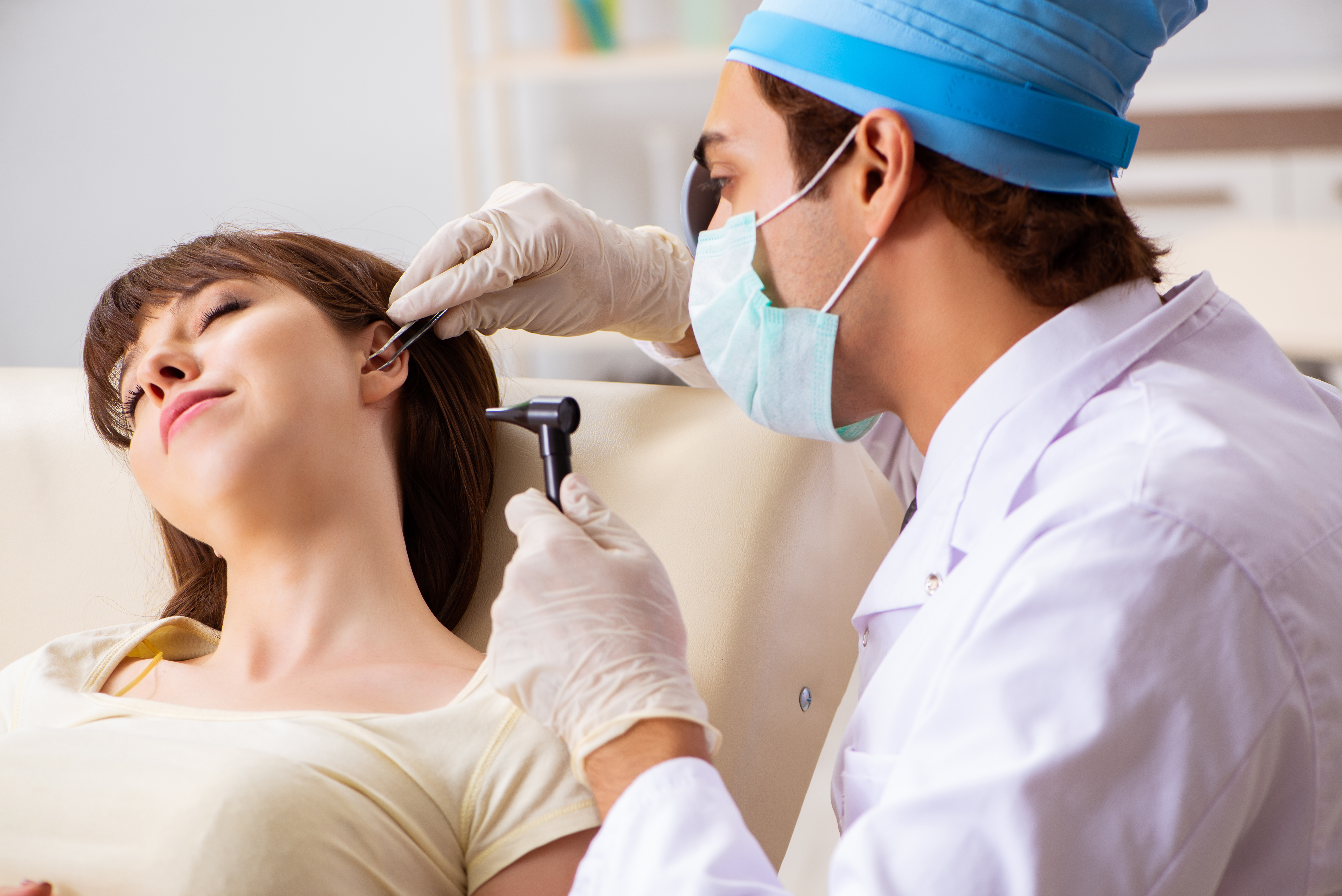 Earwax removal by hooking